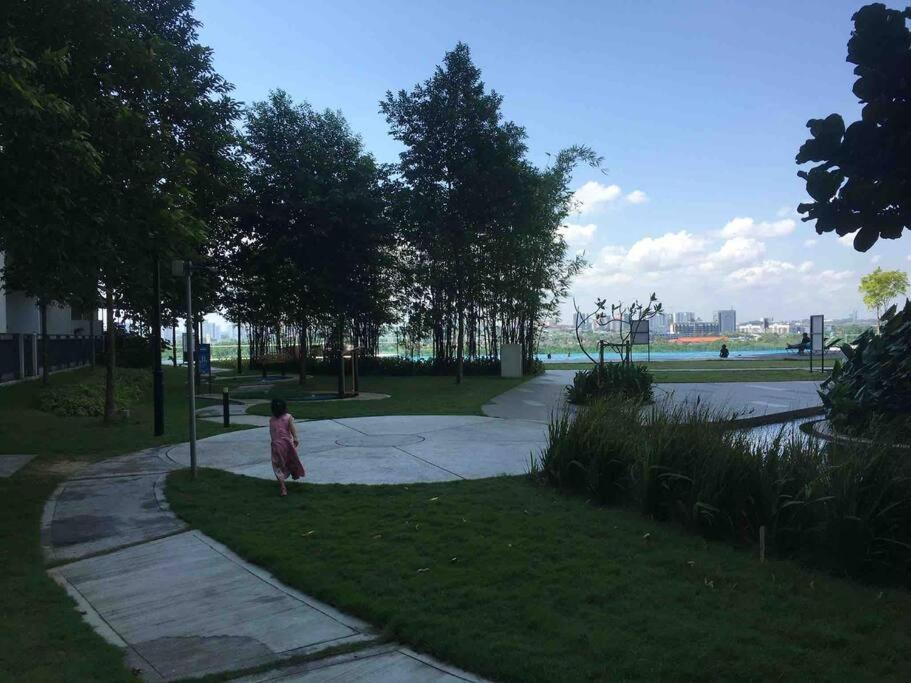 Homenest Jb City Poolview Suite By Cozy Home ジョホールバル エクステリア 写真