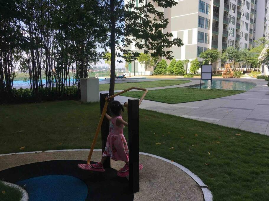 Homenest Jb City Poolview Suite By Cozy Home ジョホールバル エクステリア 写真